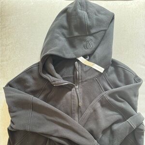 Lululemon Scuba Half Zip sweatshirt